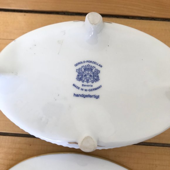 Gerold-Porzellan Footed Oval Trinket Box with Lid Porcelain Rose Flower Design - Picture 8 of 8